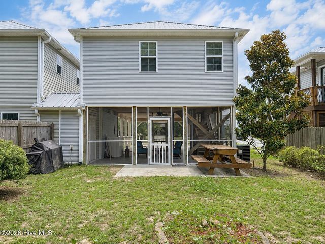 112a James Avenue, Surf City, NC 28445
