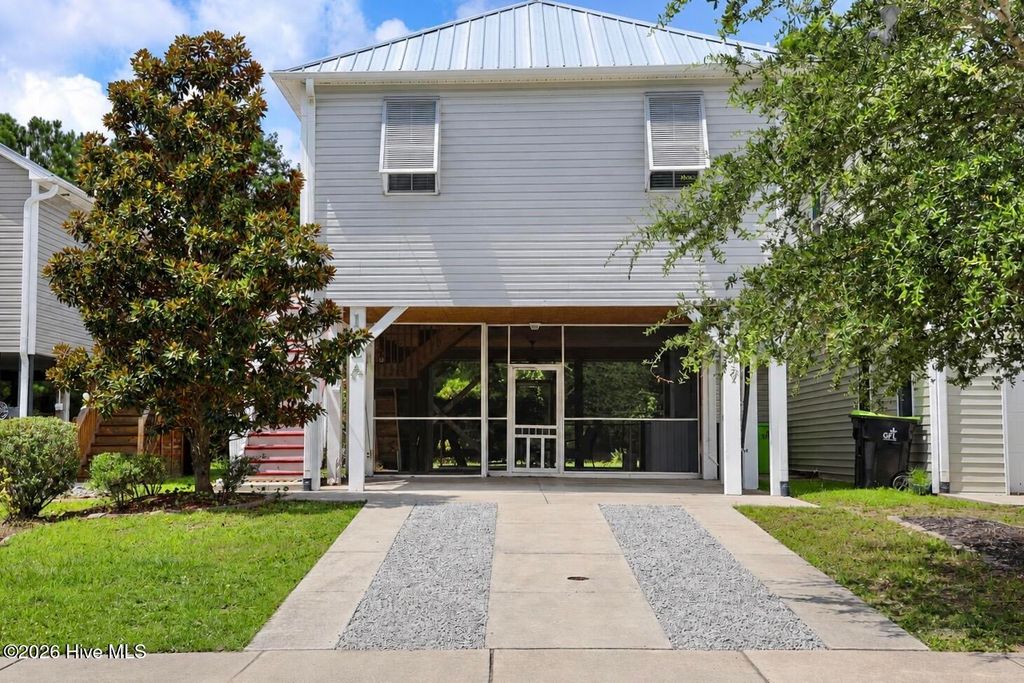 112a James Avenue, Surf City, NC 28445