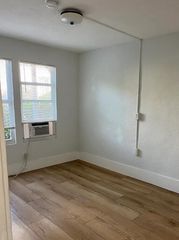 414 33RD Street 101, West Palm Beach, FL 33407