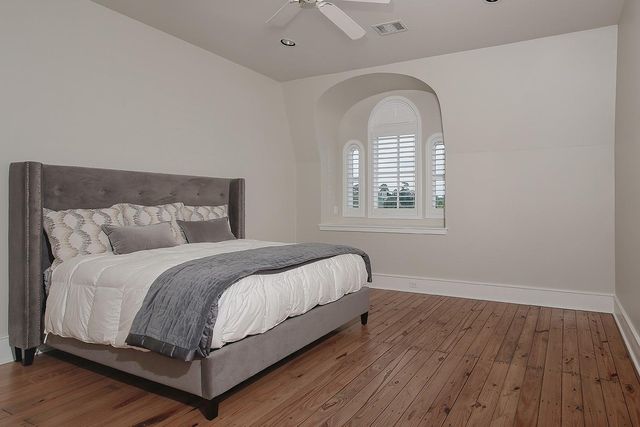 30 East Bay Boulevard, The Woodlands, TX 77380