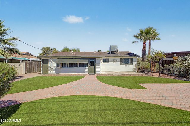 1725 W Pepper Place, Mesa, AZ 85201