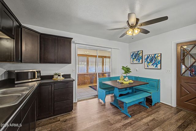 1725 W Pepper Place, Mesa, AZ 85201