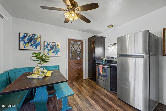 1725 W Pepper Place, Mesa, AZ 85201