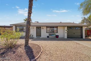1725 W Pepper Place, Mesa, AZ 85201