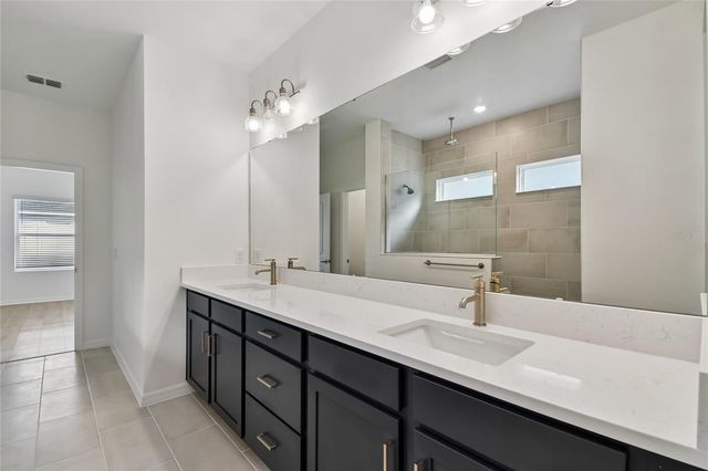 5836 NATIVE OAK STREET, Mount Dora, FL 32757