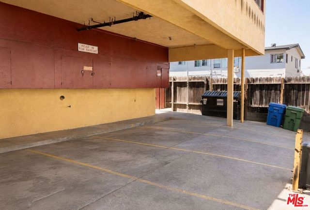 325 S Westlake Avenue, Los Angeles, CA 90057