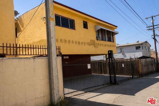 325 S Westlake Avenue, Los Angeles, CA 90057