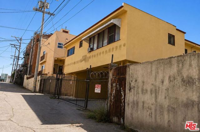 325 S Westlake Avenue, Los Angeles, CA 90057