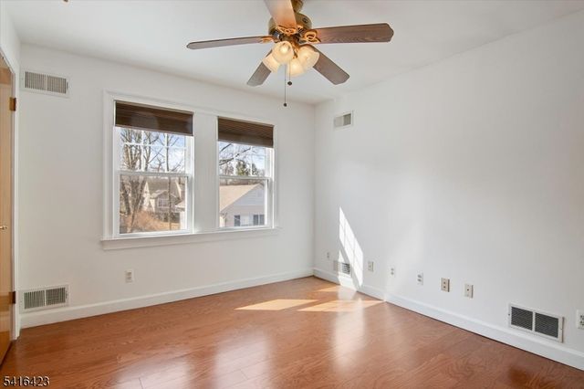 69 S Mountain Ave, Cedar Grove Twp., NJ 07009