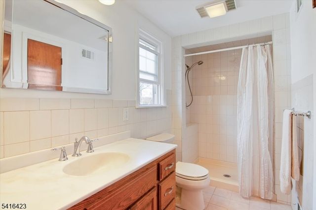 69 S Mountain Ave, Cedar Grove Twp., NJ 07009