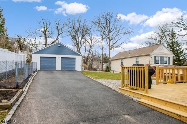 69 S Mountain Ave, Cedar Grove Twp., NJ 07009