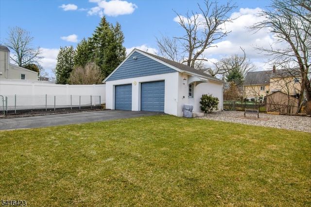 69 S Mountain Ave, Cedar Grove Twp., NJ 07009