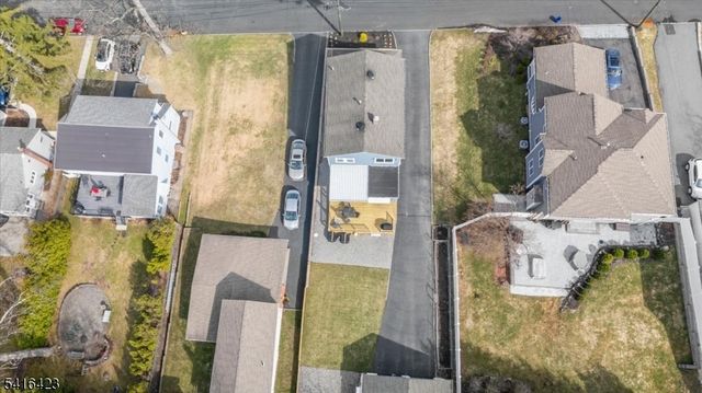 69 S Mountain Ave, Cedar Grove Twp., NJ 07009