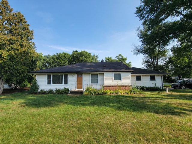 605 W Fabyan Parkway, Geneva, IL 60134