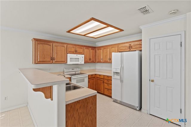 1101 Salado Oaks Drive, Salado, TX 76571