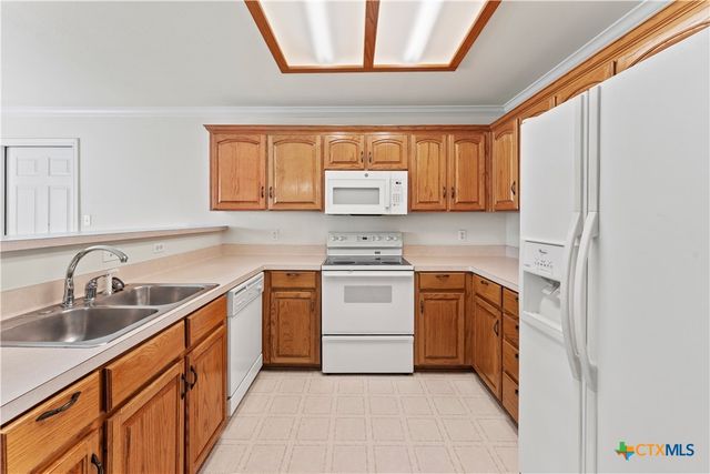 1101 Salado Oaks Drive, Salado, TX 76571