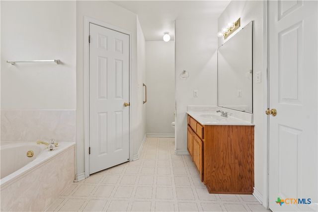 1101 Salado Oaks Drive, Salado, TX 76571