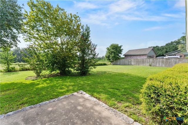 1101 Salado Oaks Drive, Salado, TX 76571