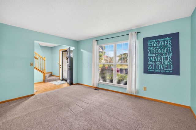 6487 Hilliard Drive, Canal Winchester, OH 43110