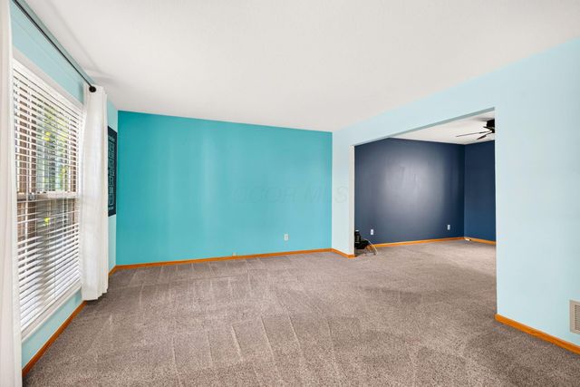 6487 Hilliard Drive, Canal Winchester, OH 43110