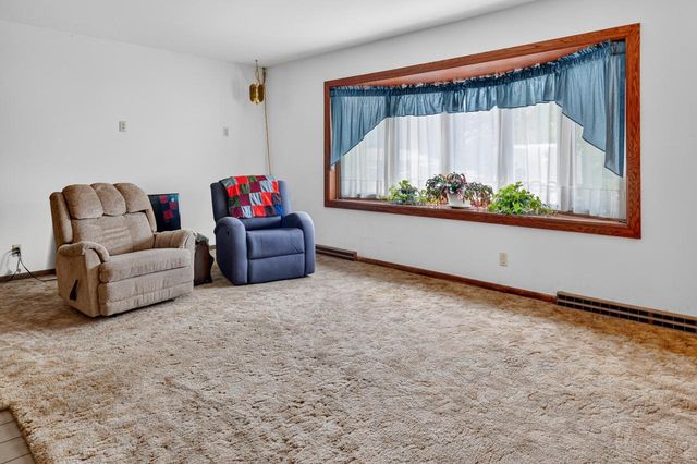 8826 S Patricia BOULEVARD, Oak Creek, WI 53154