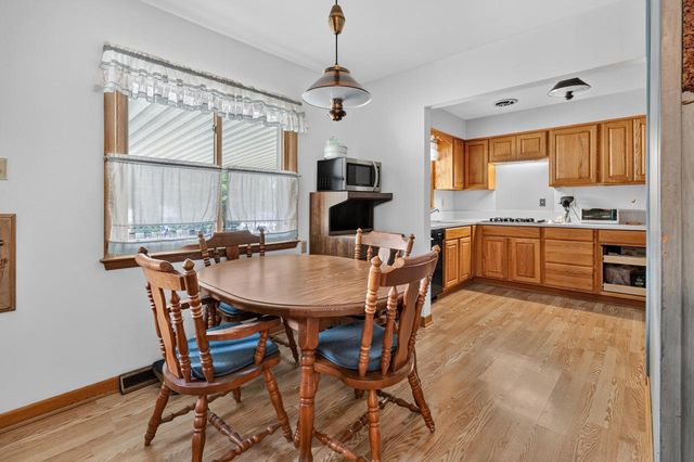 8826 S Patricia BOULEVARD, Oak Creek, WI 53154