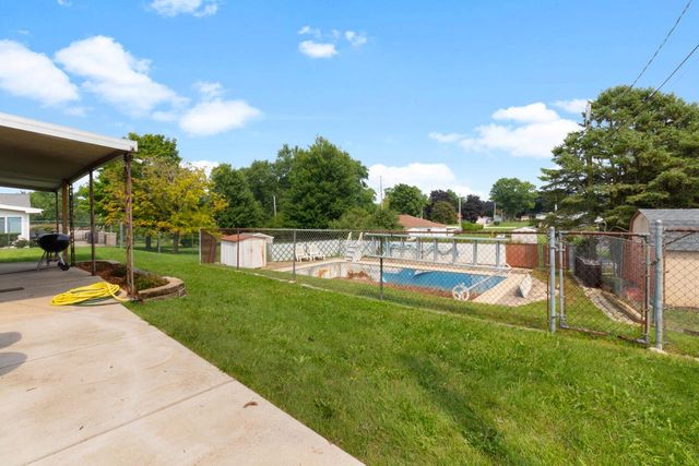 8826 S Patricia BOULEVARD, Oak Creek, WI 53154
