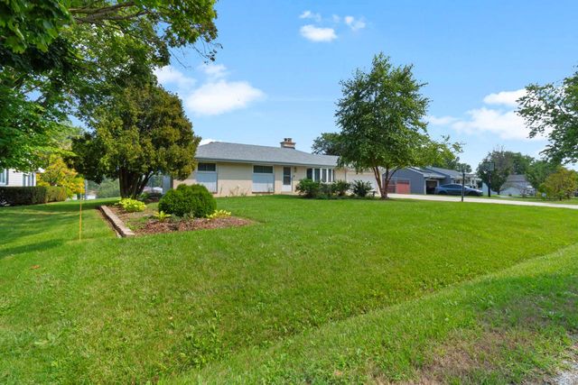 8826 S Patricia BOULEVARD, Oak Creek, WI 53154