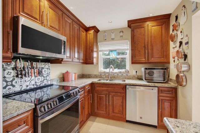 1060 Old Boynton Road, Boynton Beach, FL 33426