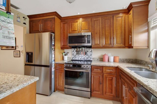 1060 Old Boynton Road, Boynton Beach, FL 33426