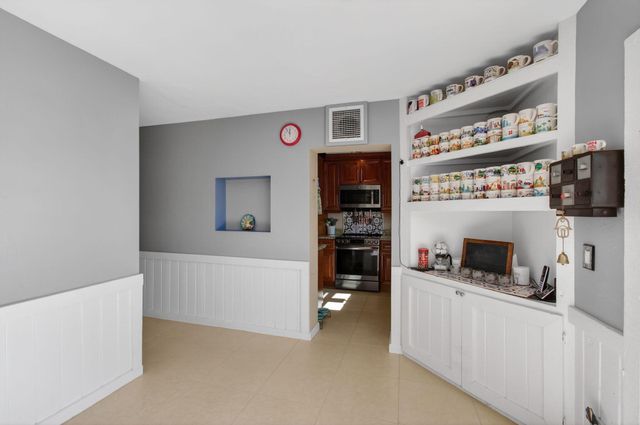 1060 Old Boynton Road, Boynton Beach, FL 33426