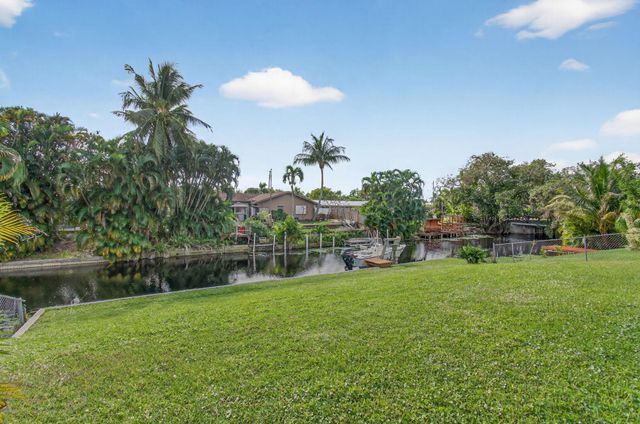 1060 Old Boynton Road, Boynton Beach, FL 33426