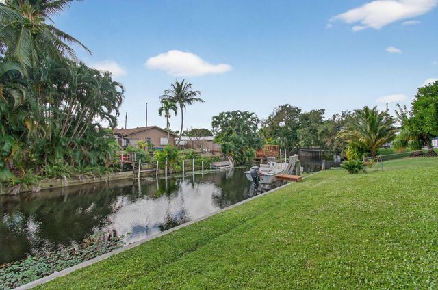 1060 Old Boynton Road, Boynton Beach, FL 33426