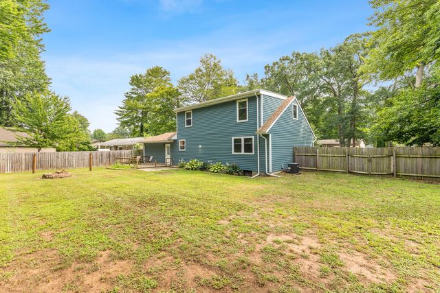 140 W Oak Street, Fruitport, MI 49415