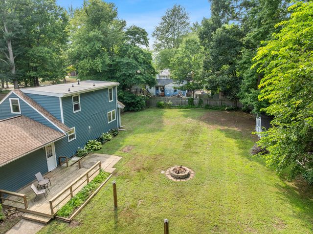 140 W Oak Street, Fruitport, MI 49415