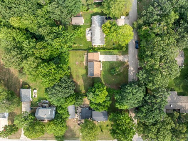140 W Oak Street, Fruitport, MI 49415