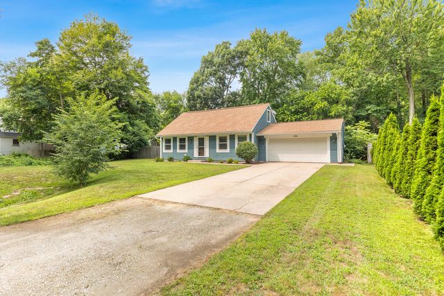 140 W Oak Street, Fruitport, MI 49415
