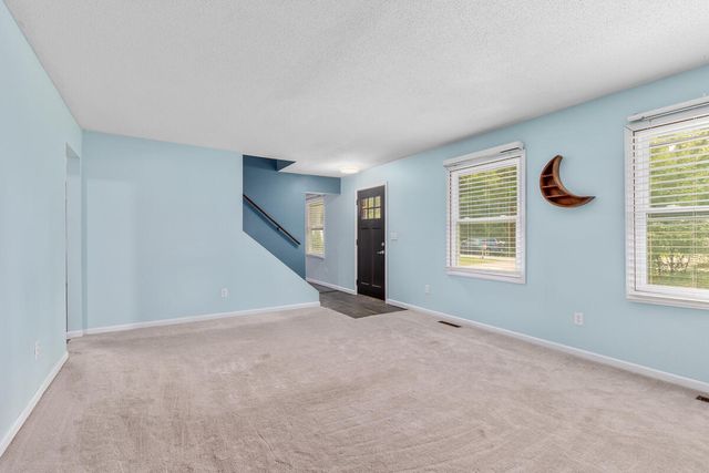 140 W Oak Street, Fruitport, MI 49415