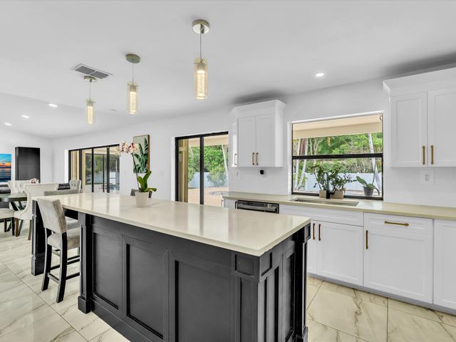 9125 Old Pine Road, Boca Raton, FL 33428
