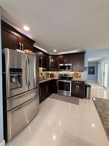 1461 NW 137th St 1461, Miami, FL 33167