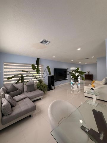 1461 NW 137th St 1461, Miami, FL 33167