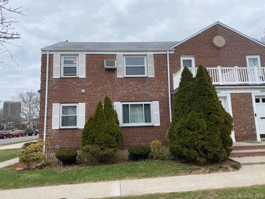 255-36 74th Avenue G-2, Glen Oaks, NY 11004