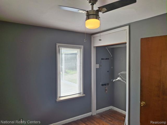 8310 Braile, Detroit, MI 48228