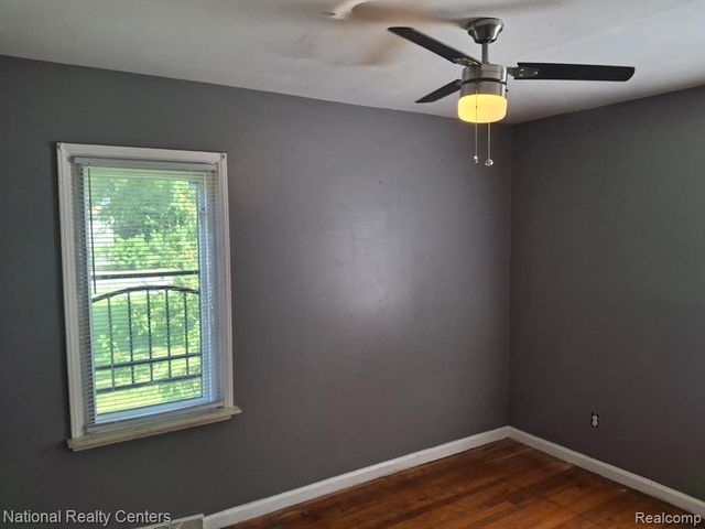 8310 Braile, Detroit, MI 48228