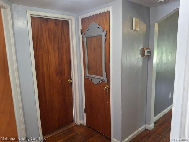 8310 Braile, Detroit, MI 48228