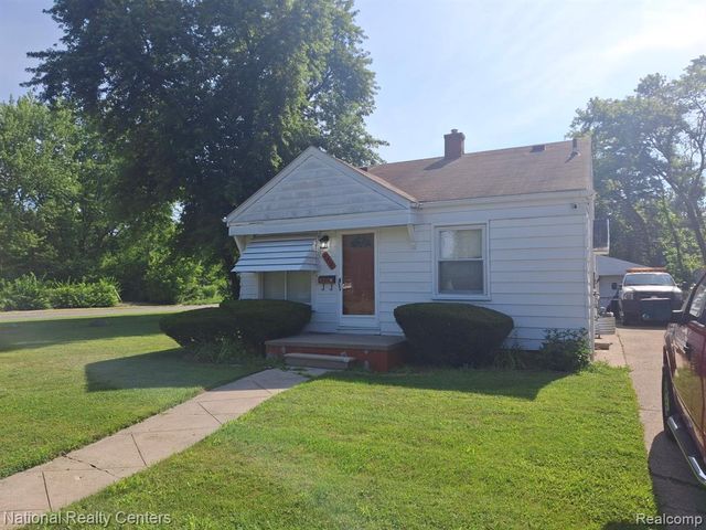 8310 Braile, Detroit, MI 48228