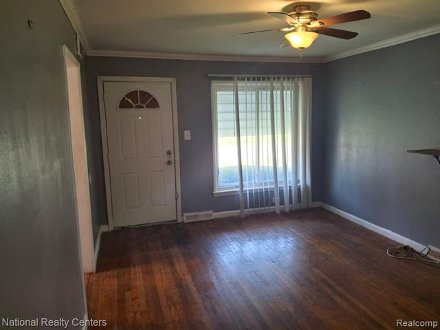 8310 Braile, Detroit, MI 48228