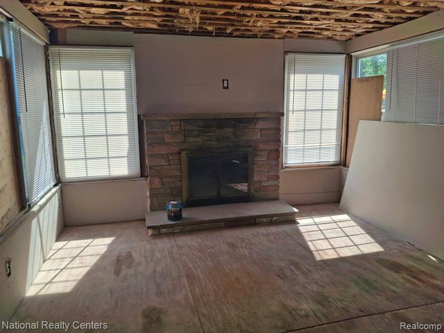 8310 Braile, Detroit, MI 48228
