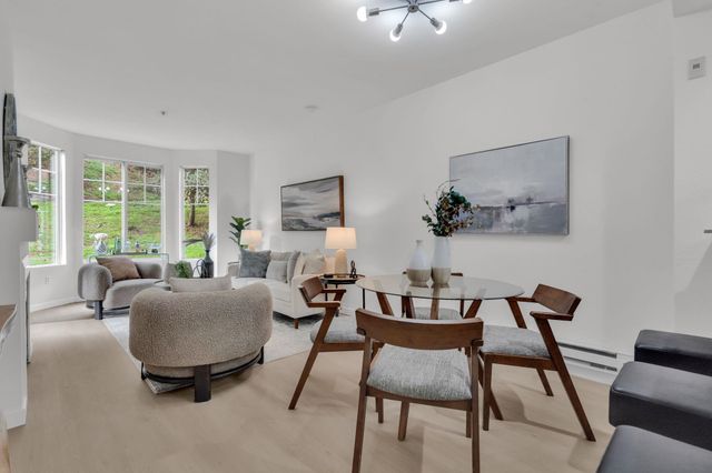 320 Caldecott 116, Oakland, CA 94618