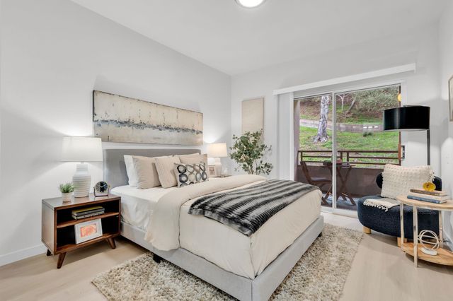 320 Caldecott 116, Oakland, CA 94618